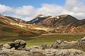 Paysage magnifique de lave moussue et montagnes multicolores Islande,lave,montagnes 