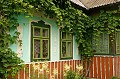 Les maisons traditionnelles de la région de Bucovine utilisent largement le bois et sont souvent construites et décorées par leur propriétaire. Roumanie,maison 